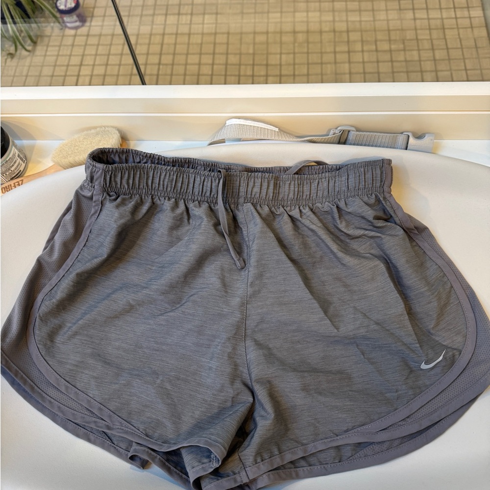 Nike Gray Athletic Shorts Elastic Waistband Lightweight